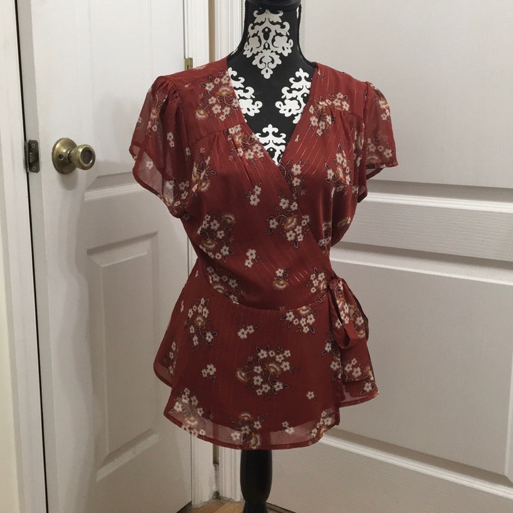 Tops - Picture 2 of 6